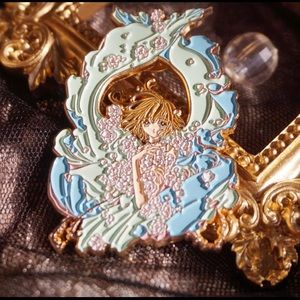 Anime Cosplay pin